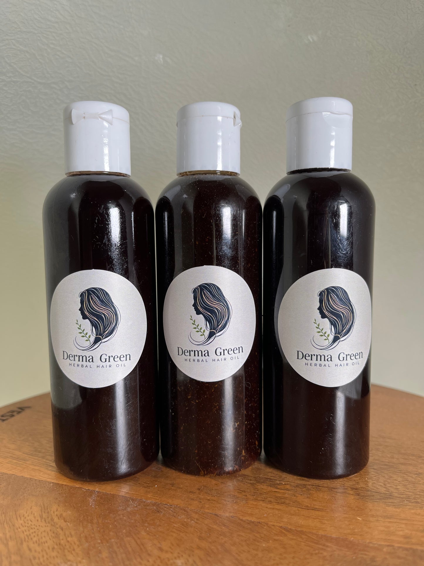 Derma Green Herbal Hair oil- Nourishes the scalp and provides strong and smooth hair