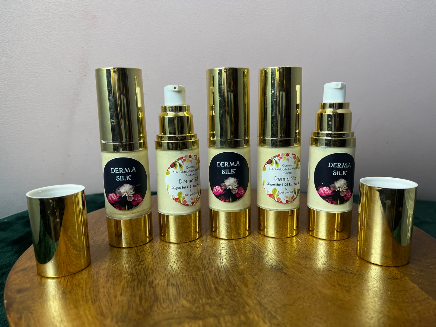 Derma silk - (Advanced and strong serum with best healing and whitening effects)